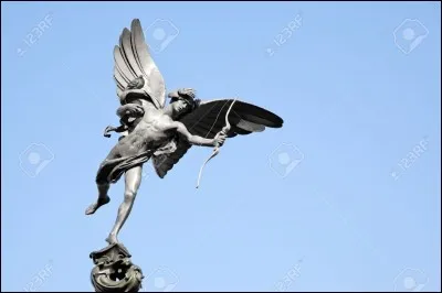 Le nom romain du dieu mineur Eros est...