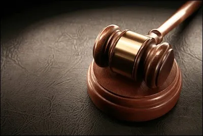 Sous l'Ancien Régime, quelle peine encourait les auteurs de régicide ou de tentative de régicide ?