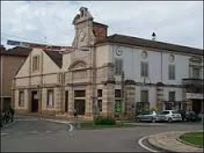 Je vous propose une balade à Pont-de-Vaux. Ville de l'arrondissement de Bourg-en-Bresse, elle se situe dans le département ...