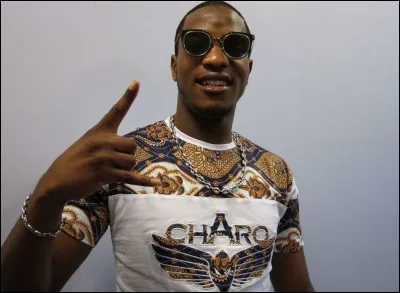 Quel est le nom de ce rappeur ?