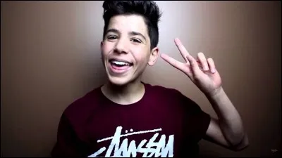 Quand sa première vidéo est-elle sortie ?