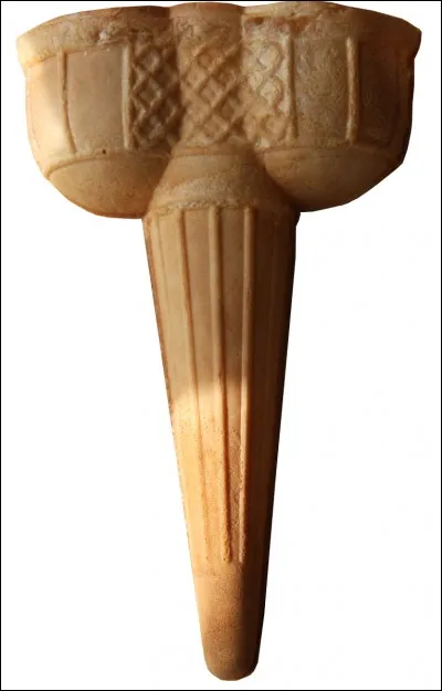 Il porte le même nom, avec une coquetterie qui fait toute la différence, un accent circonflexe en plus !