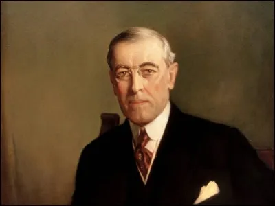 J'étais le président américain au pouvoir pendant la Première Guerre mondiale et j'ai également accordé le droit de vote aux femmes en 1920. Qui suis-je ?