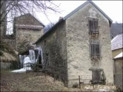 Petit village Jurassien de 57 habitants, Ladoye-sur-Seille se situe en région ...