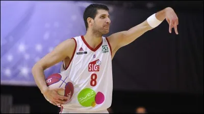 En 2012, après la fin de son contrat avec Le Mans, où signe-t-il ?