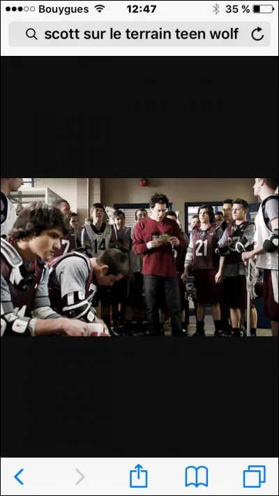 Quel est le numéro du maillot de Scott ?