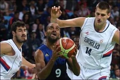 Au cours de l'Eurobasket 2015, quels titres lui sont attribués ?