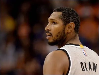 Où Boris a-t-il été formé ?