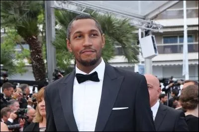 Boris Diaw a créé une association appelée "Babac'Ards".
Vrai ou faux ?
