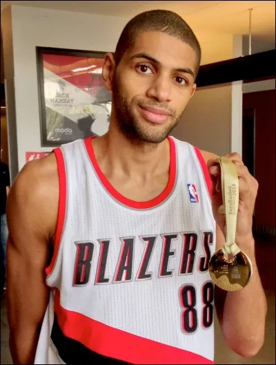 À quels postes peut jouer Nicolas Batum ?