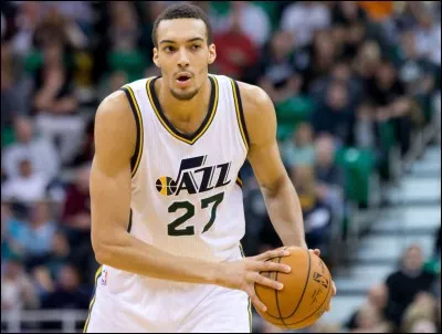 À quel poste joue Rudy Gobert ?