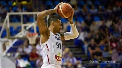 Combien a-t-il effectué de sélections avec l'équipe de France ? (août 2017)