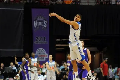 Quelle équipe le pré-sélectionne pour le Championnat d'Europe ?