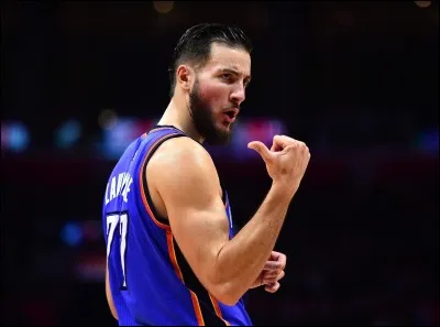 Où joue-t-il durant la saison 2016-2017 ?