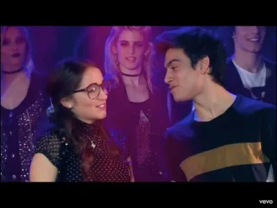 Comment s'appelle la meilleure amie de Luna ?