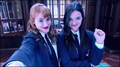 Qui est la fille aux cheveux noirs ?