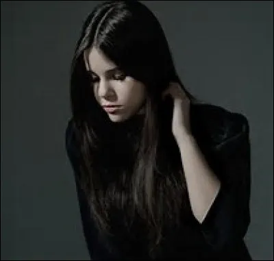 Quel est le nom de cette chanteuse ?
