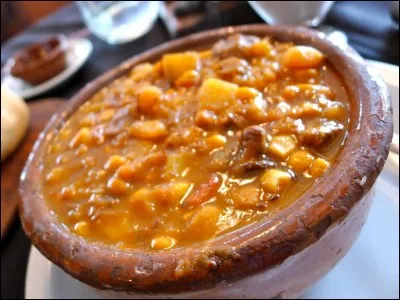 Partie 4 : culture. 
Lequel de ces plats typiquement argentin est un ragoût à base de courge, de maïs et de haricot ?