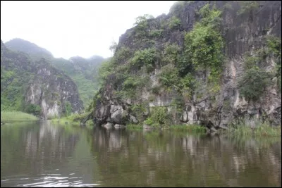 Dans quelle région se trouve la baie d'Ha Long terrestre ?
