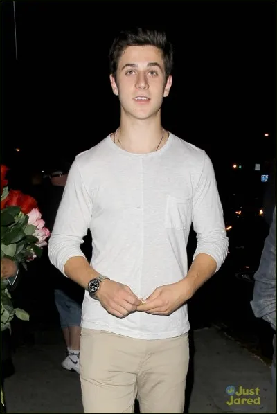 Pour apprendre la sorcellerie il va suivre des cours d'option libre. Quelle option va-t-il choisir ?