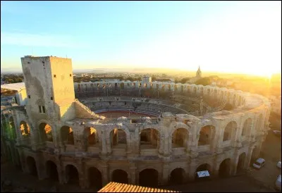 L'amphithéatre d'Arles, lui aussi, en fait partie !