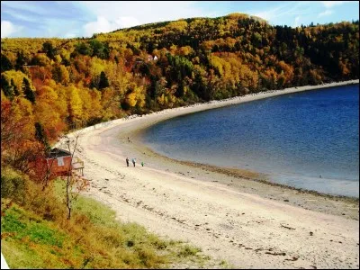 Parmi ces dates, laquelle tombe en automne ?