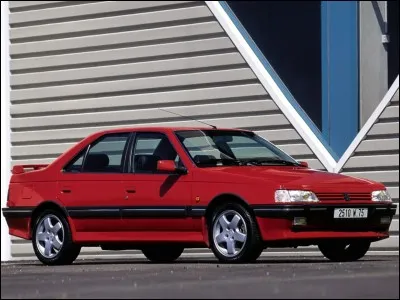 Quelle est la puissance maxi de la 405 Mi 16 ?