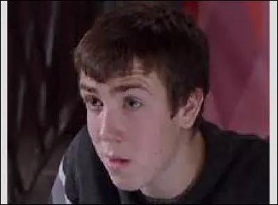 Kevin est fou amoureux de :