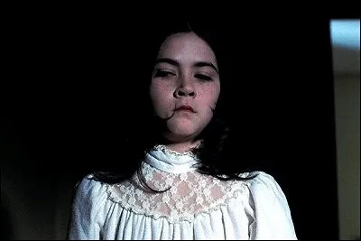 Qu'est-ce que fait Esther au parc ?