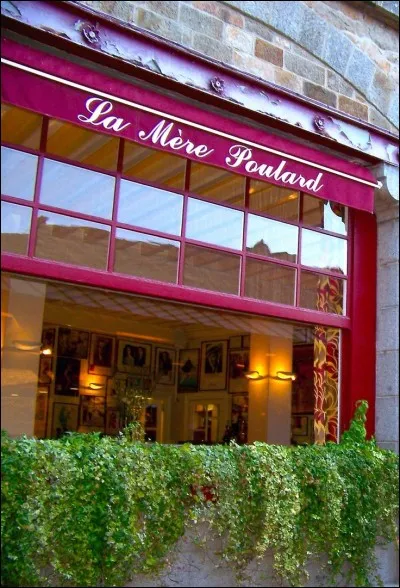 Quelle est la spécialité de "L'Auberge de la Mère Poulard", au Mont Saint-Michel ?