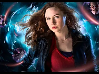 En quoi est-elle déguisée quand on la voit pour la 2e fois ?