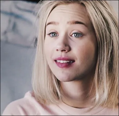 Parlons de Skam. Une petite série norvégienne qui est juste géniale. Avec qui Noora part-elle à Londres ?