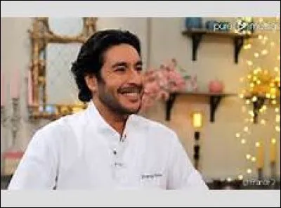 Comment s'appelle le chef qui anime l'émission ?