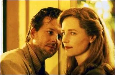 Un film d'Alan Parker en 1987 avec Robert De  Niro, Charlotte Rampling et Mickey Rourke ...