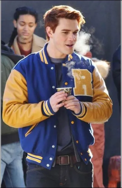 Archibald (Archie) Andrews a deux passions ; lesquelles ?