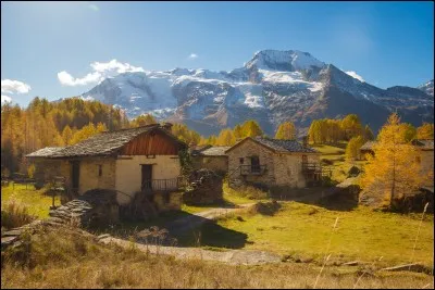Et enfin à qui appartiennent les inoubliables paroles "Comment peut-on s'imaginer, en voyant un vol d'hirondelles, que l'automne vient d'arriver" ?