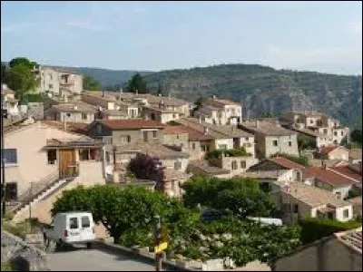 Ancienne commune de l'arrondissement de Gap, Antonaves se situe dans le département ...