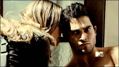 S1 : Est-ce Kate qui a tué Laura Hale ?