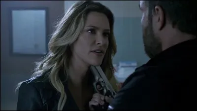 S1 : Par qui Kate est-elle chassée de chez Chris, Victoria et Allison ?