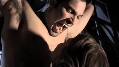 S1 : De qui Kate lèche-t-elle l'estomac ?