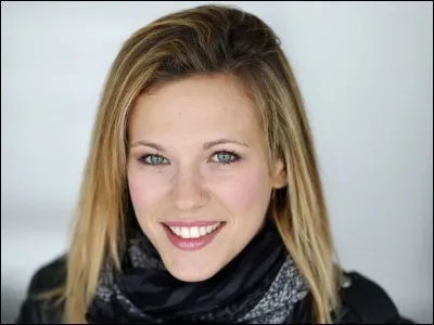 La chanteuse Lorie se destinait à une autre carrière dans sa jeunesse ; mais dans quelle discipline ?