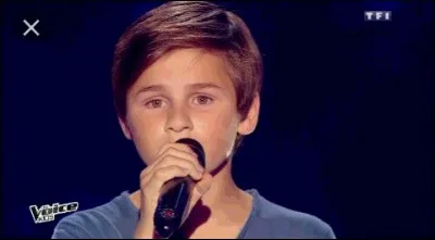 Qui est ce jeune garçon qui déchire avec sa voix ?
