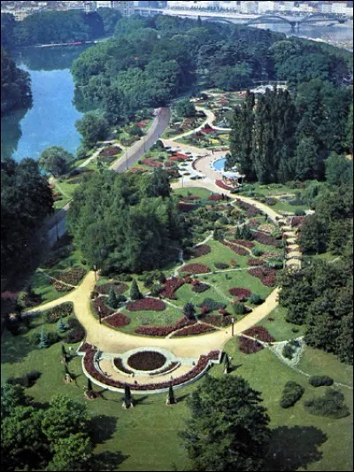 Quelle est la superficie du parc de la Tête d'or à Lyon ?