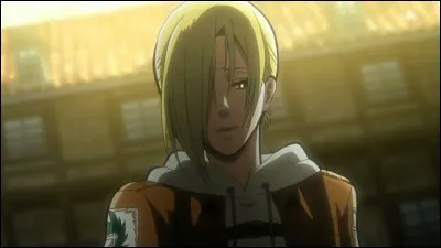 Dans «L'Attaque des Titans - Junior », Annie n'aimait pas :