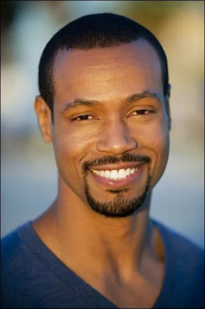 Vrai ou faux ? Isaiah Mustafa interprète Lucian.