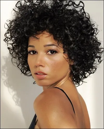 Qui est l'actrice qui joue Maia ?