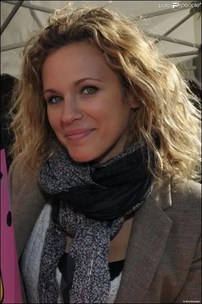 Cette chanteuse est venue deux fois &agrave; la R&eacute;union, en 2003 et 2004. Qui est-elle ?