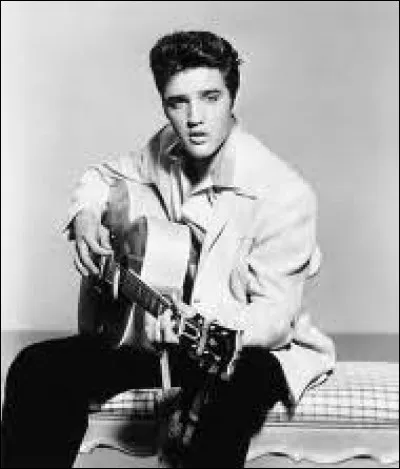 Quel célèbre chanteur est décédé le 16 août 1977 ?