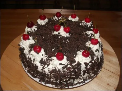 Où a été inventé le gâteau nommé "Forêt noire" ?