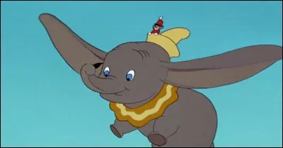 Que faisait Dumbo au sein du cirque avant de devenir célèbre ?